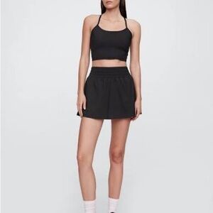 NWT GAP FIT RUNAROUND SKORT Black Small